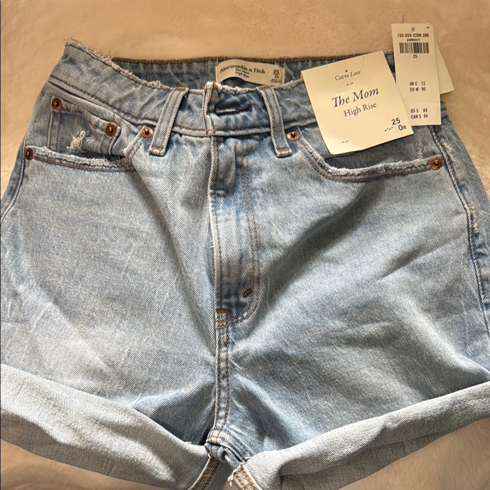 Abercrombie and Fitch The Mom High Rise denim shorts- size 25-NWT
